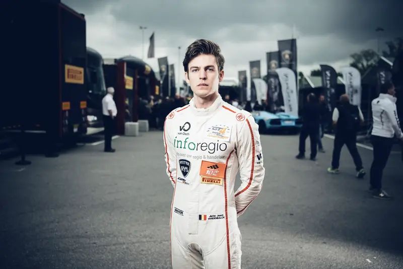 Jamie Vandenbalck — Portret in de paddock